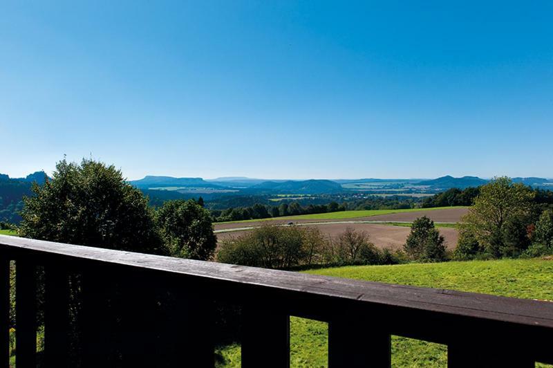 Panorama-Apartments Weinberghaus Mittelndorf Exterior foto